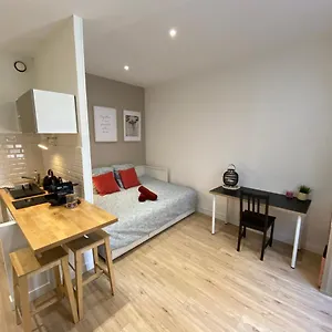 Apartment Place De Metz, Hyper-centre Grenoble, 25 M2